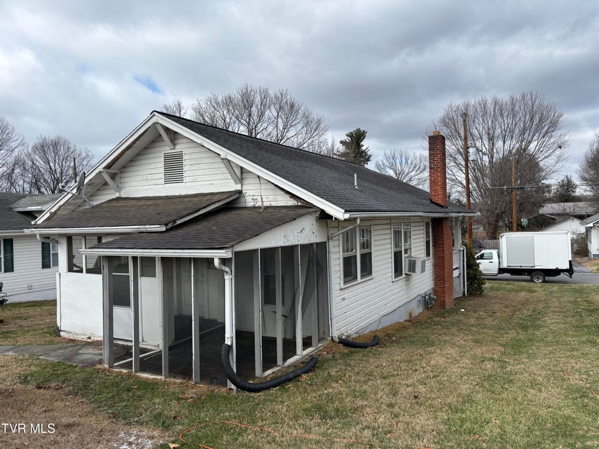 Photo #10: 510 Washington Avenue