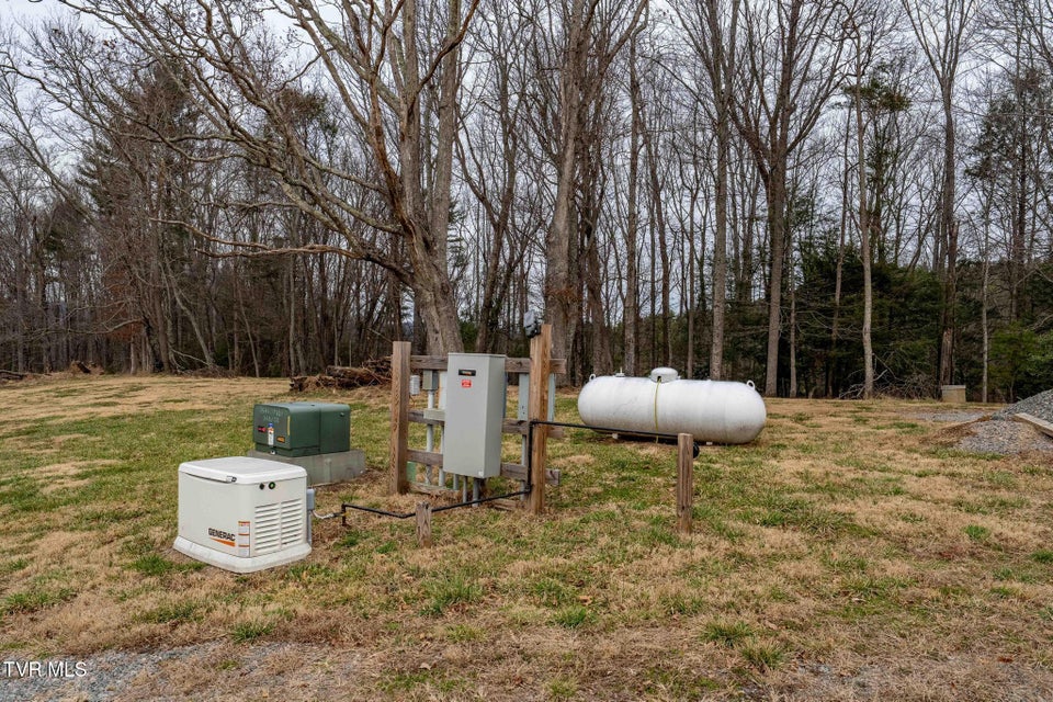 Photo #29: 3146 Divide Road