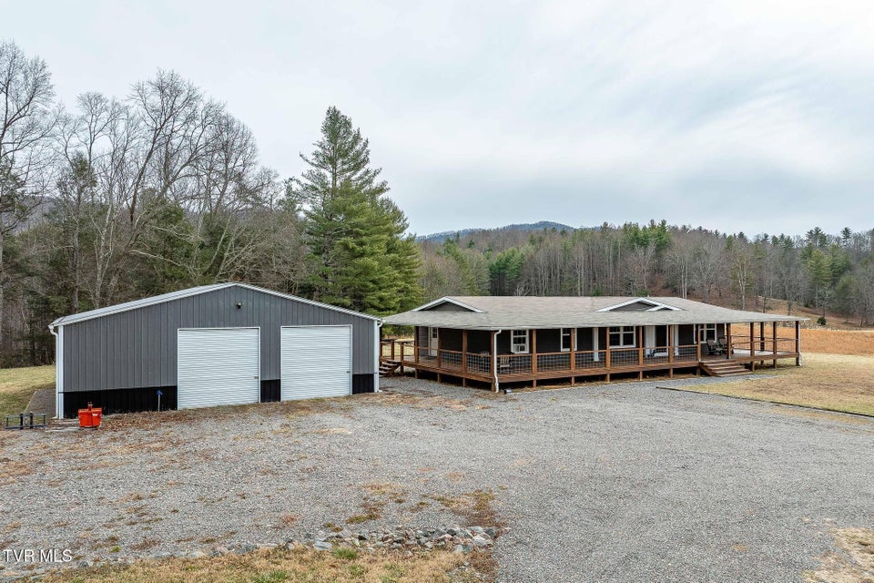 Photo #27: 3146 Divide Road