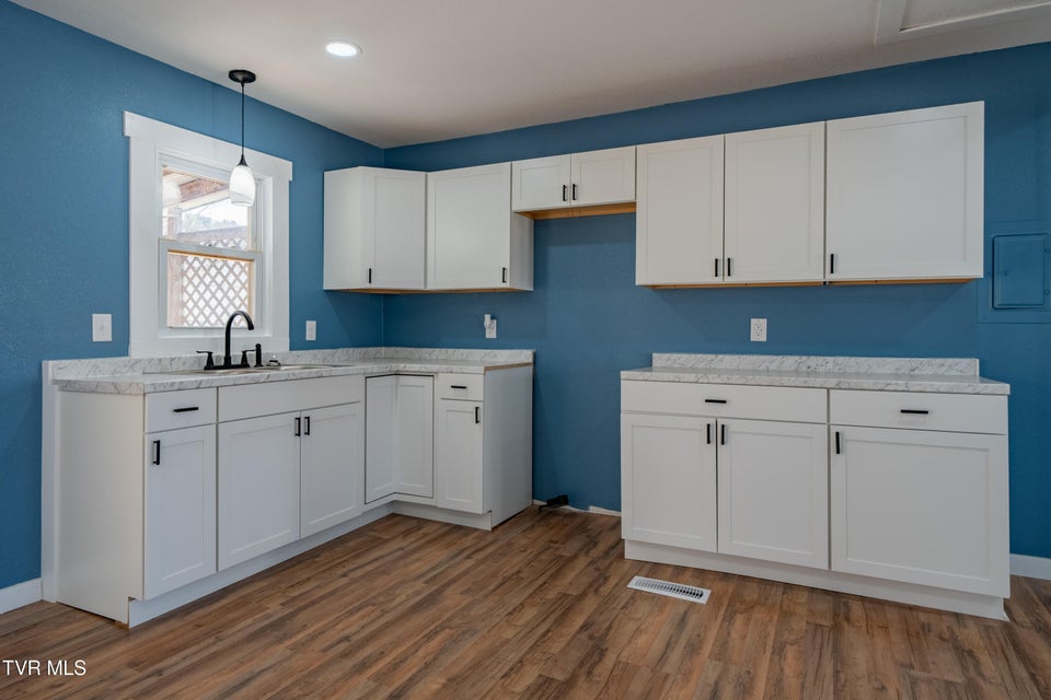 Photo #14: 1119 Forest Street