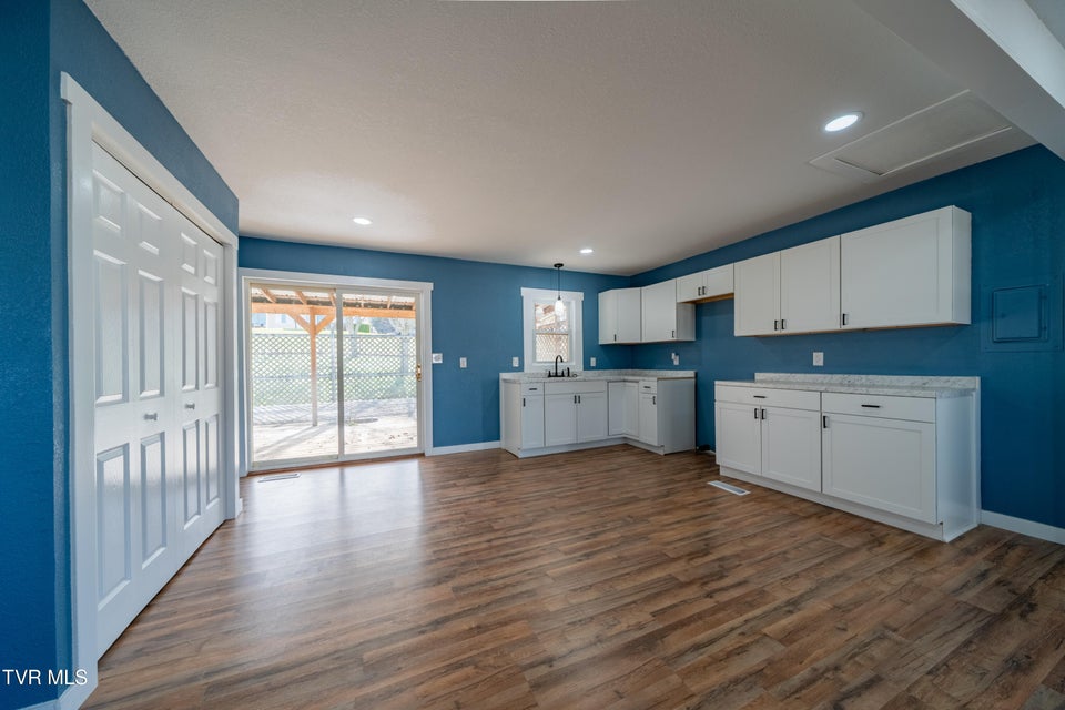 Photo #12: 1119 Forest Street