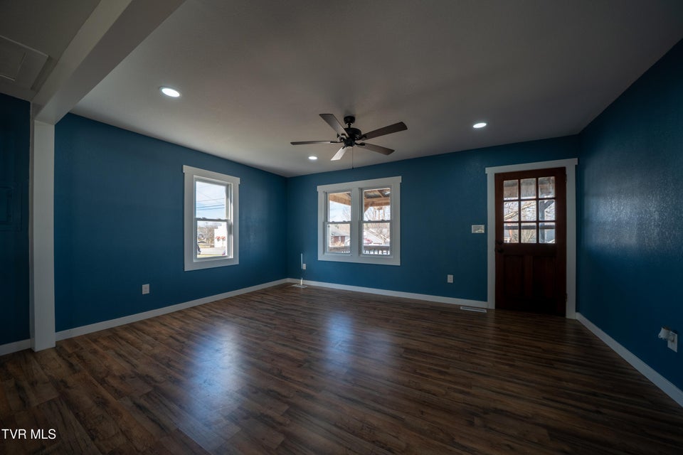 Photo #10: 1119 Forest Street