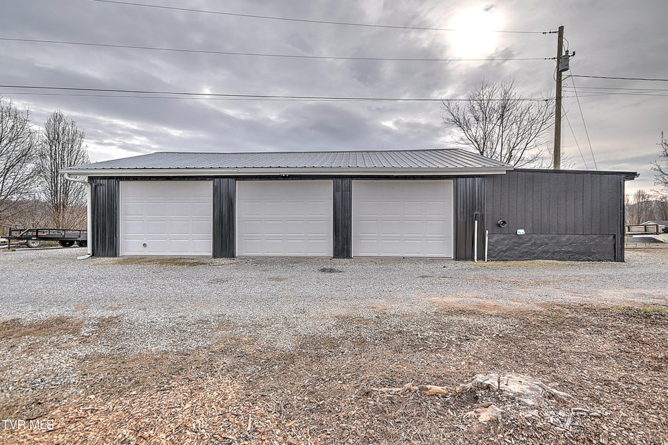 Photo #15: 1965 Whitehouse Road