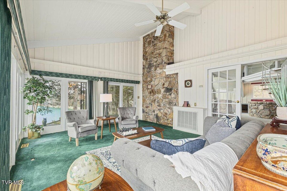 Photo #31: 651 Rangewood Road