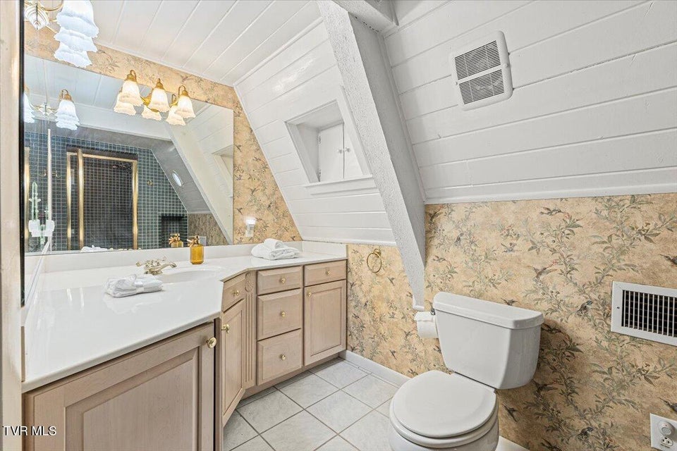 Photo #71: 651 Rangewood Road