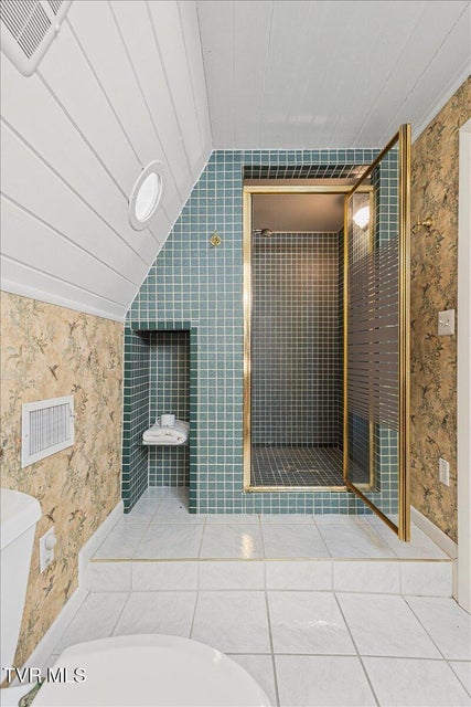 Photo #59: 651 Rangewood Road