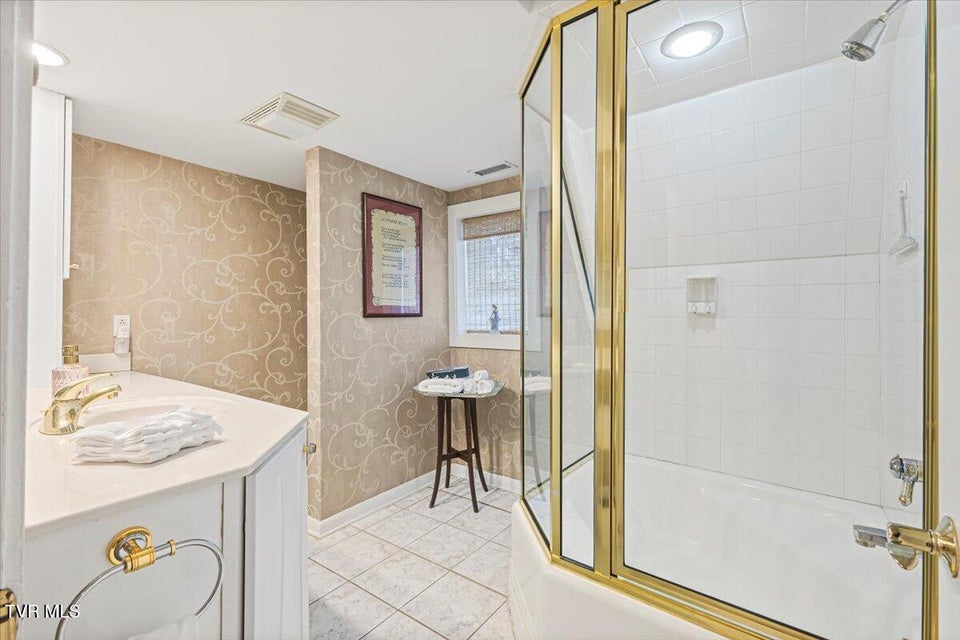 Photo #72: 651 Rangewood Road