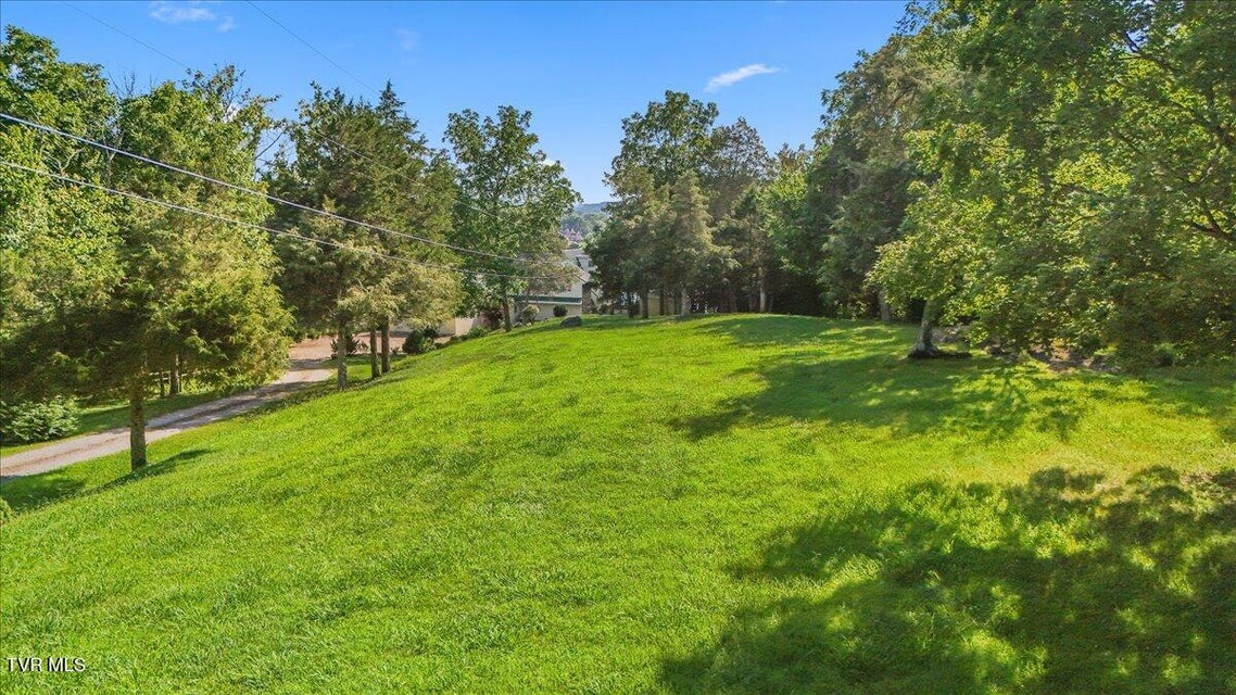 Photo #97: 651 Rangewood Road