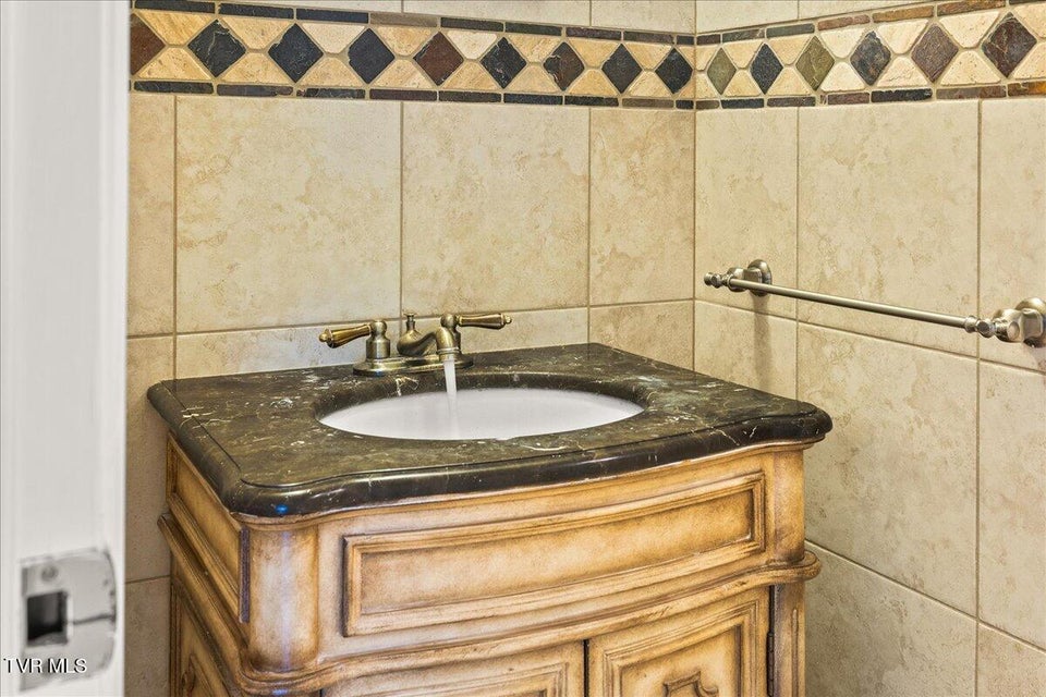 Photo #49: 651 Rangewood Road