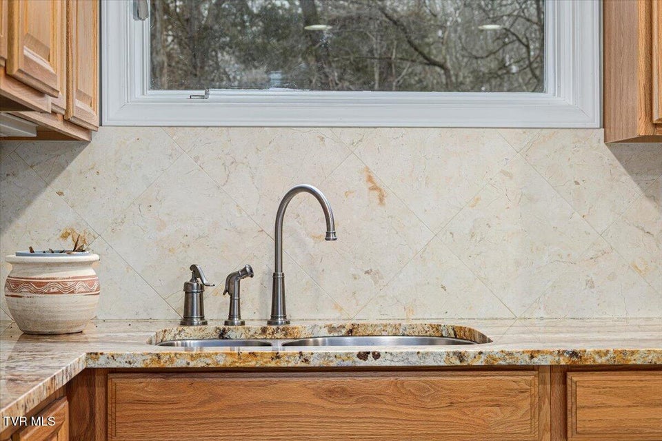 Photo #37: 651 Rangewood Road