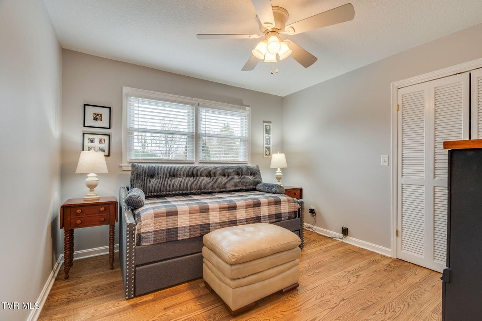 Photo #23: 515 Ravenwood Drive