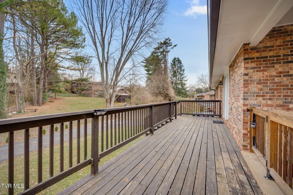 Photo #29: 515 Ravenwood Drive