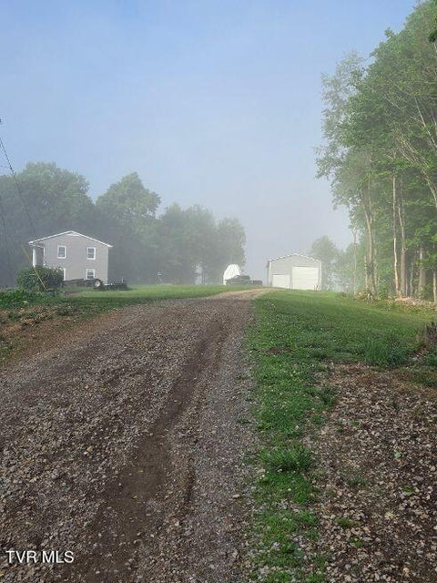 Photo #42: 1965 Carterton Road