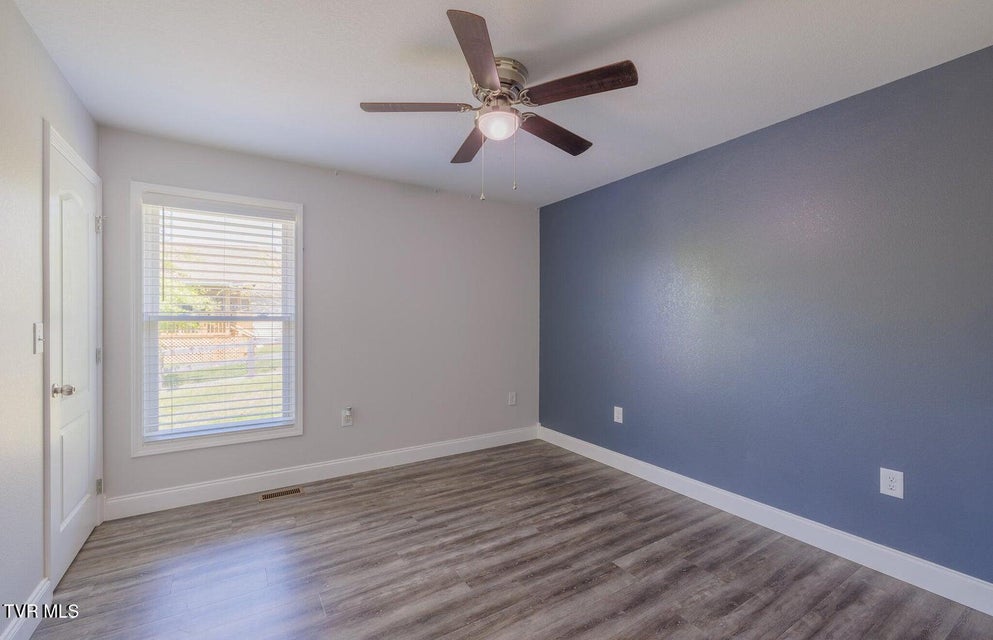 Photo #13: 144 Maple Crest