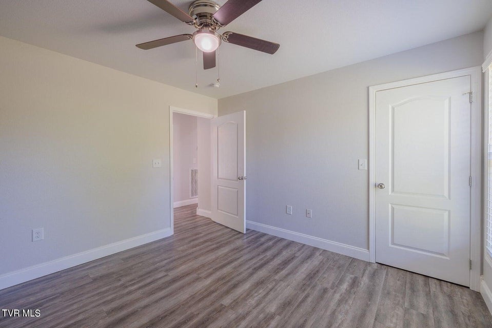 Photo #14: 144 Maple Crest