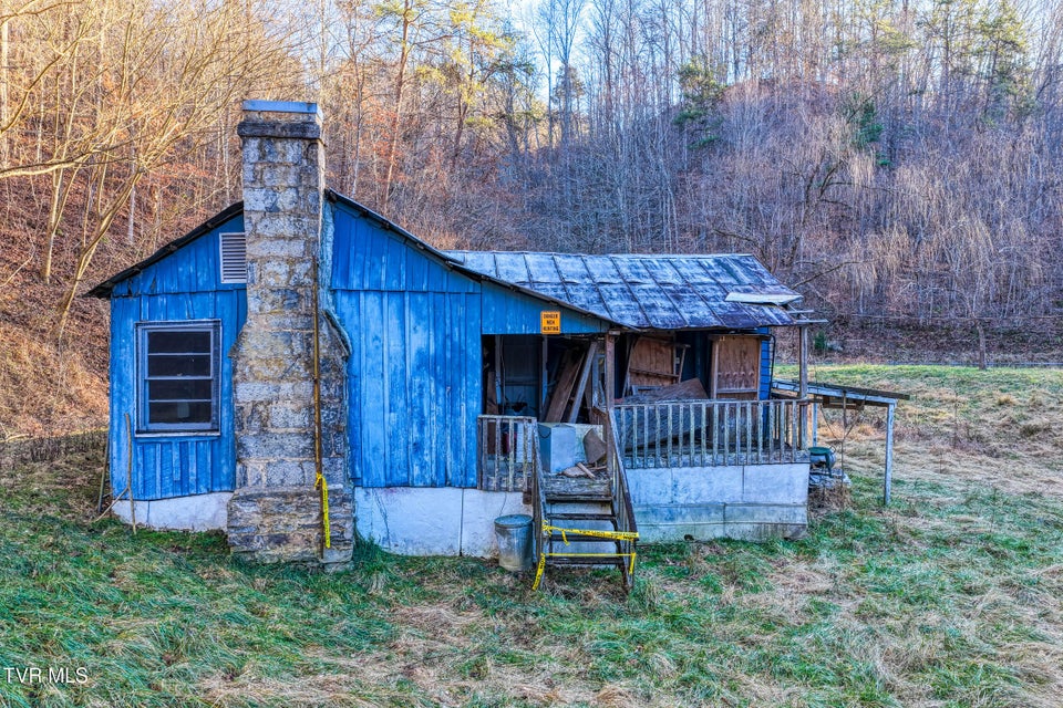 Photo #7: 1028 Pumpkin Valley Road