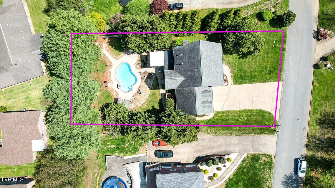 Photo #2: 133 Magnolia Drive