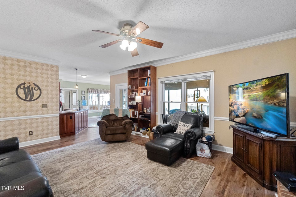 Photo #5: 133 Magnolia Drive