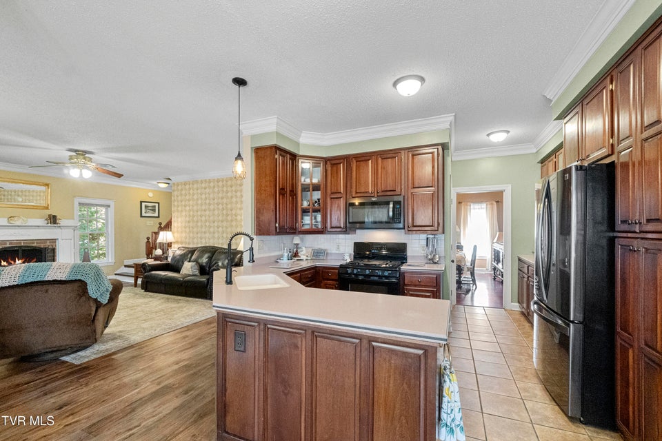 Photo #9: 133 Magnolia Drive