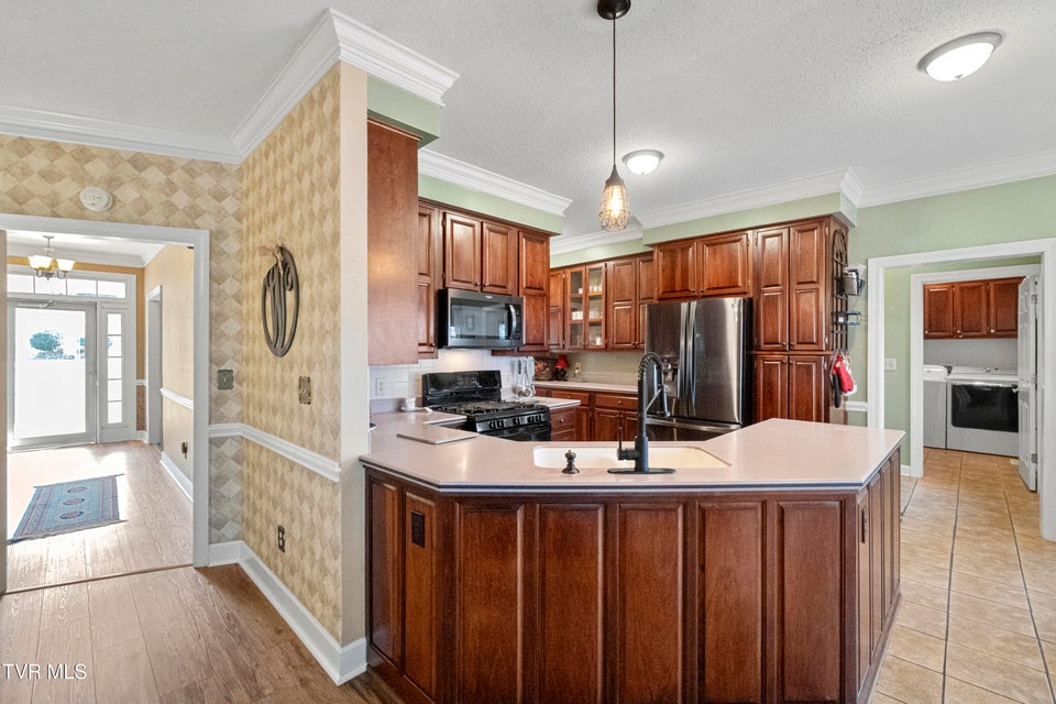 Photo #10: 133 Magnolia Drive