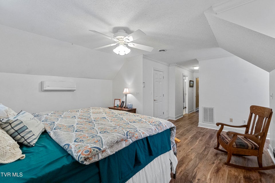 Photo #42: 133 Magnolia Drive