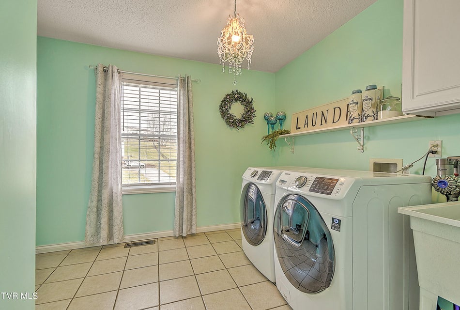 Photo #13: 444 Alfalfa Lane