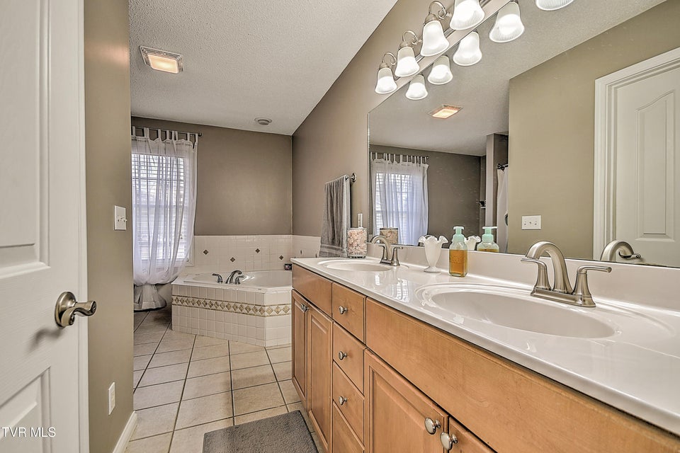 Photo #18: 444 Alfalfa Lane