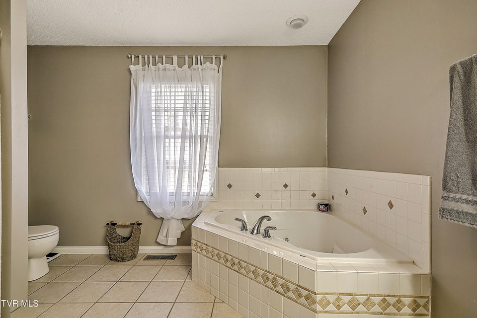 Photo #19: 444 Alfalfa Lane