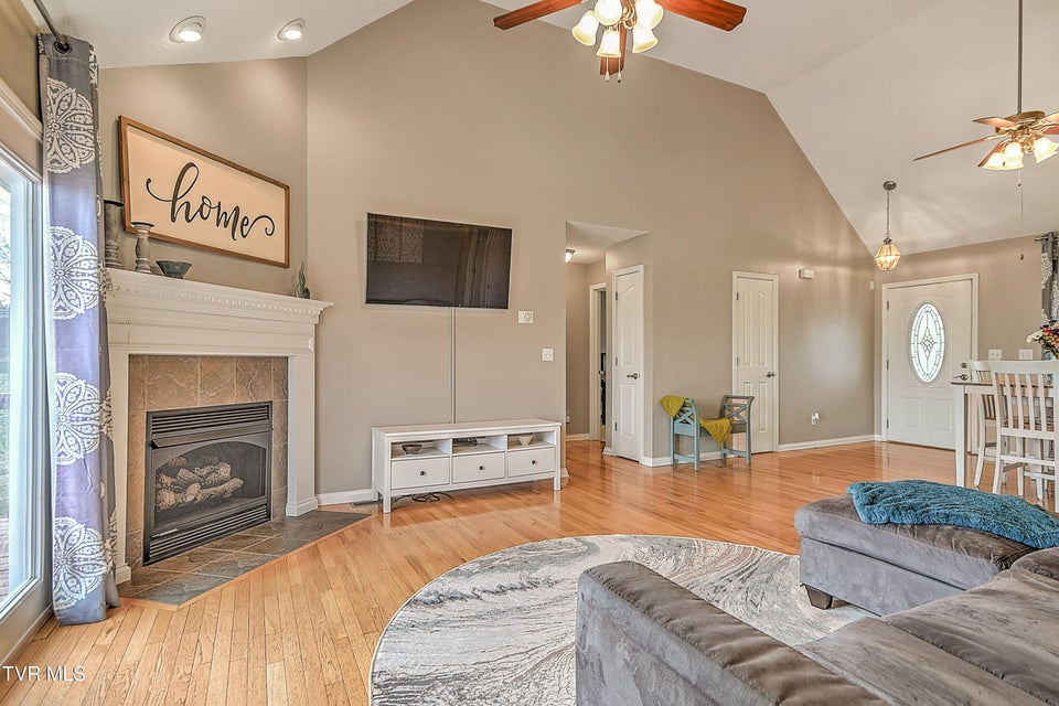 Photo #3: 444 Alfalfa Lane