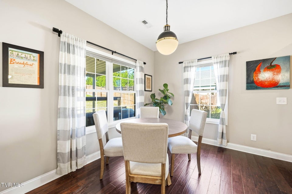 Photo #8: 241 Laurel Canyon