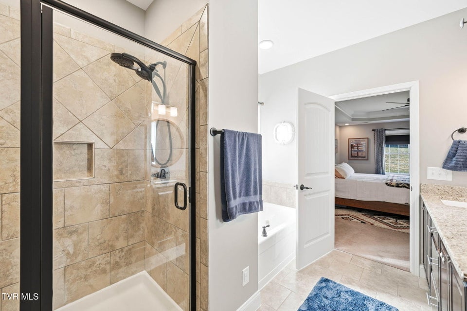 Photo #23: 241 Laurel Canyon