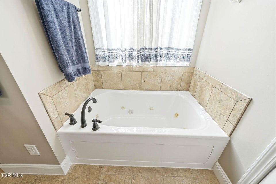 Photo #24: 241 Laurel Canyon