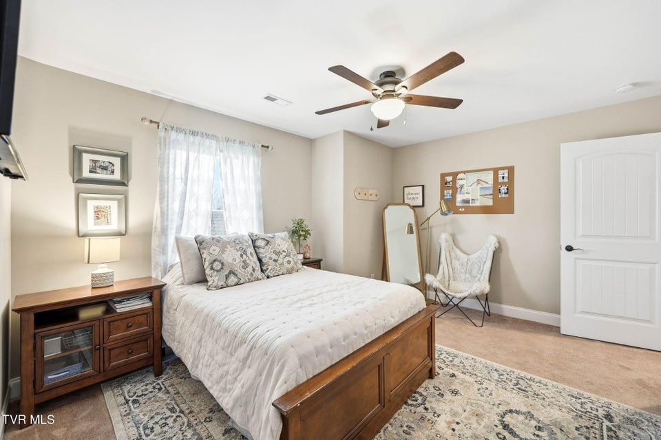 Photo #30: 241 Laurel Canyon