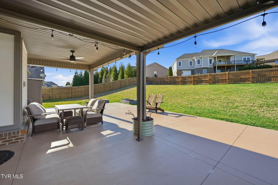 Photo #38: 241 Laurel Canyon