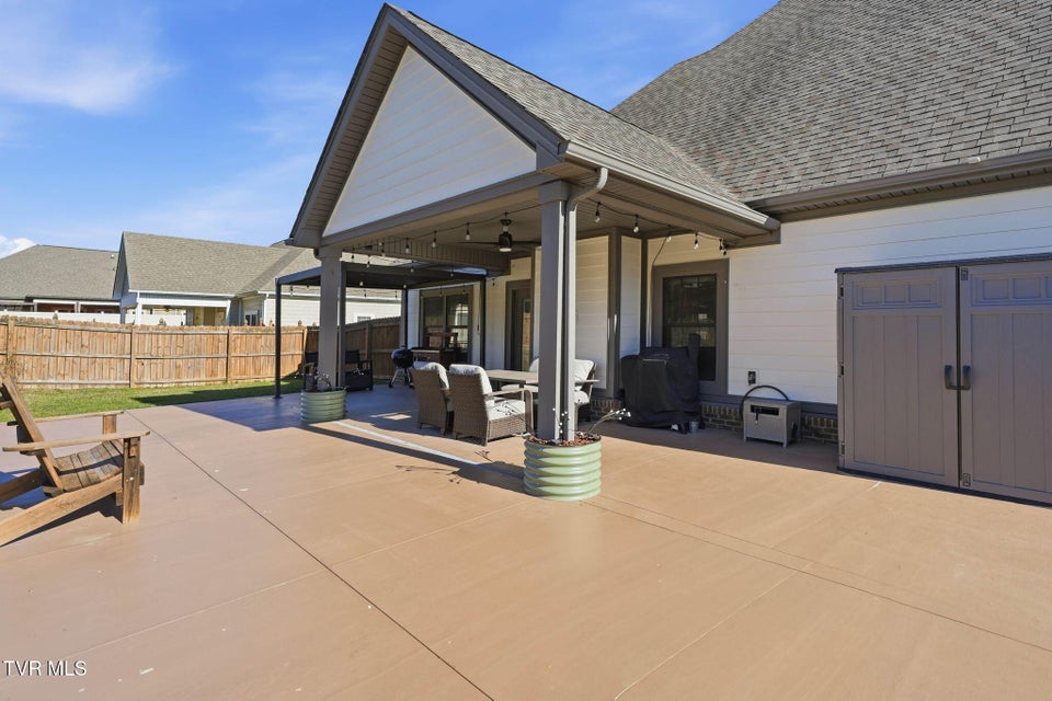 Photo #40: 241 Laurel Canyon