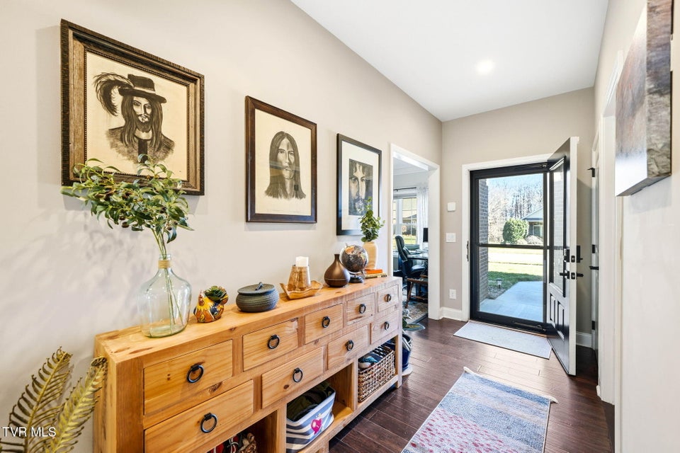 Photo #3: 241 Laurel Canyon