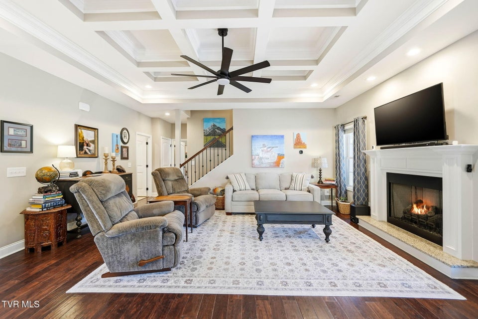 Photo #12: 241 Laurel Canyon