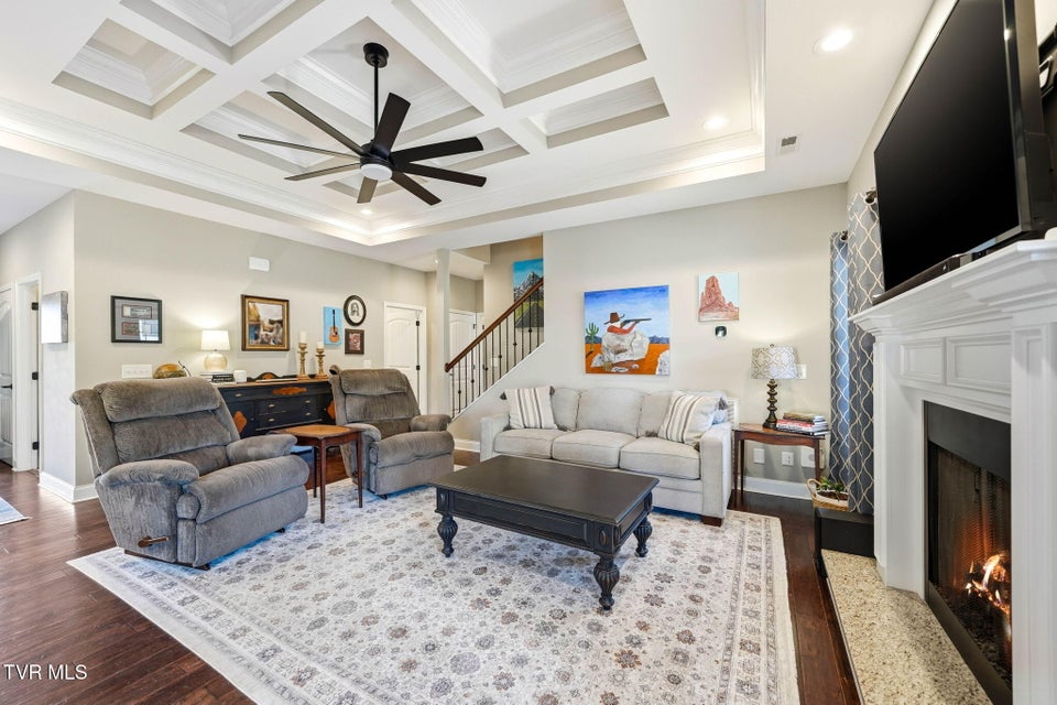 Photo #13: 241 Laurel Canyon