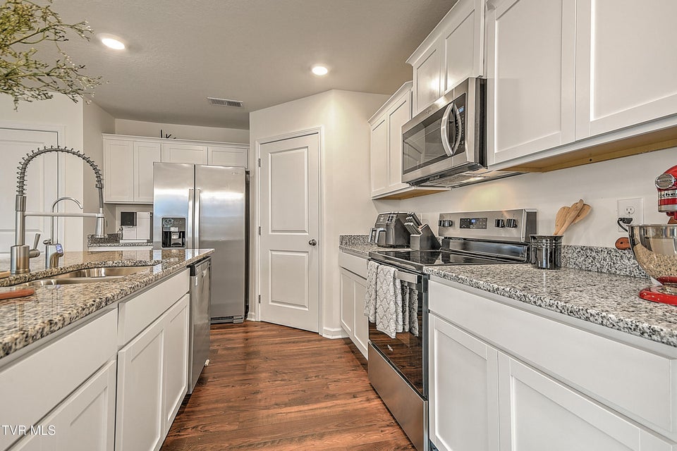 Photo #18: 148 Crawford Circle 