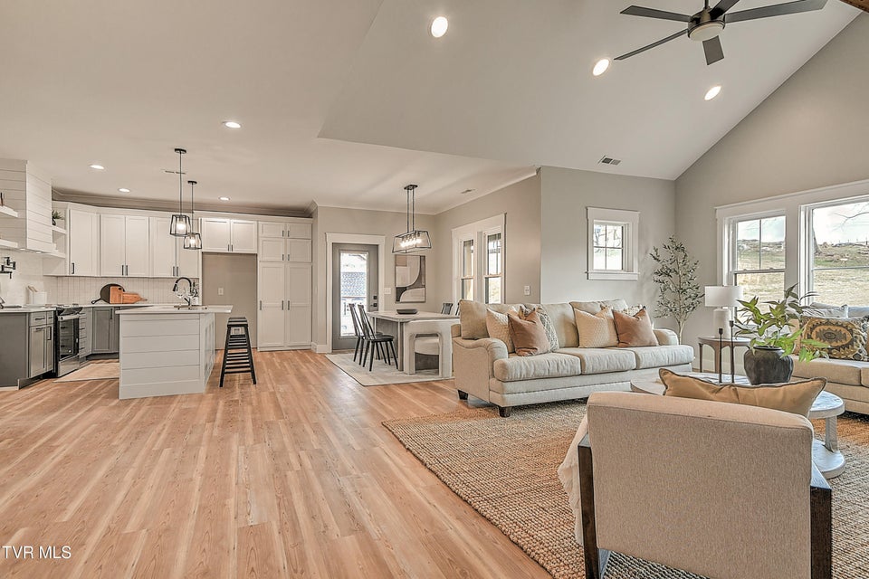 Photo #18: 140 Hulse Road