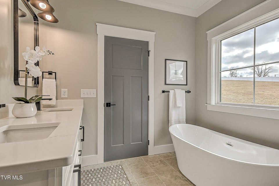 Photo #25: 140 Hulse Road