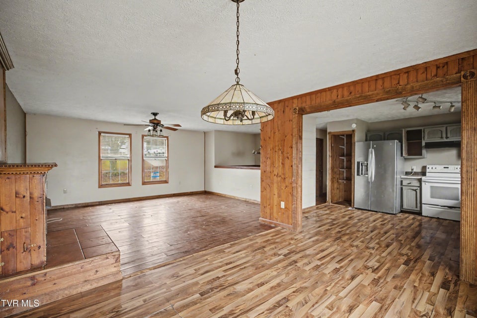 Photo #9: 112 Heritage 