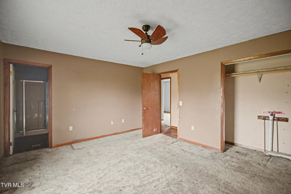 Photo #13: 112 Heritage 