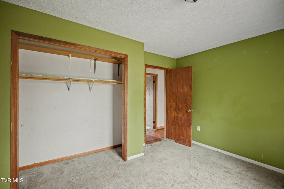 Photo #17: 112 Heritage 