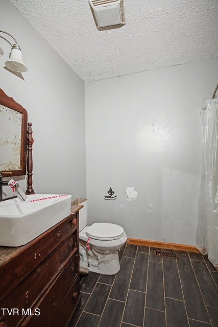 Photo #20: 112 Heritage 