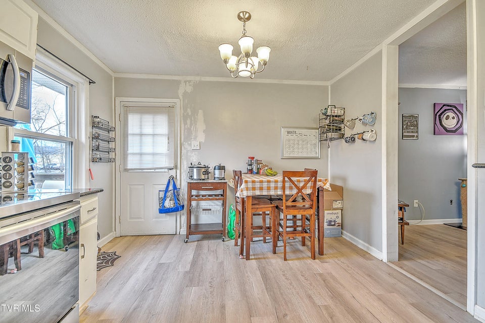 Photo #11: 788 Meadow View Road