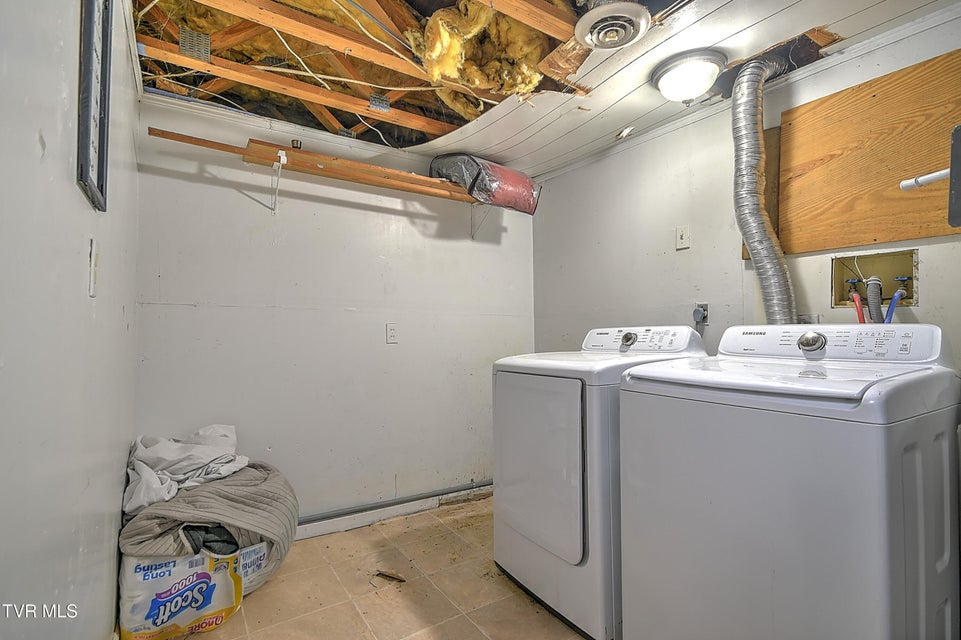 Photo #22: 788 Meadow View Road