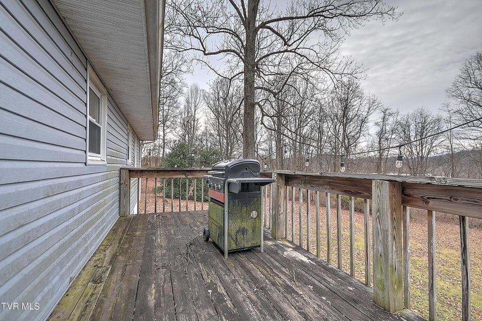 Photo #27: 788 Meadow View Road