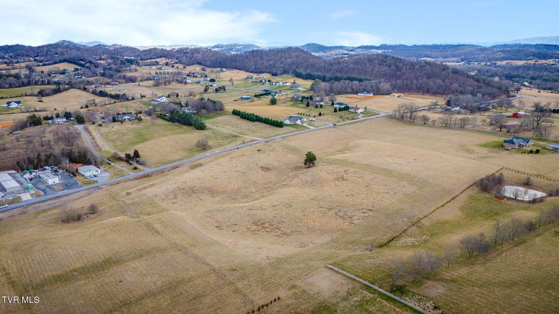 Photo #18: 1502 Highway 81 N 