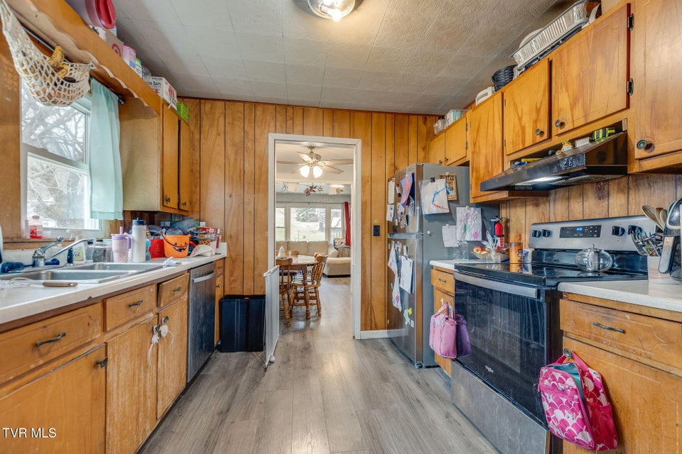 Photo #8: 2307 Stafford Lane